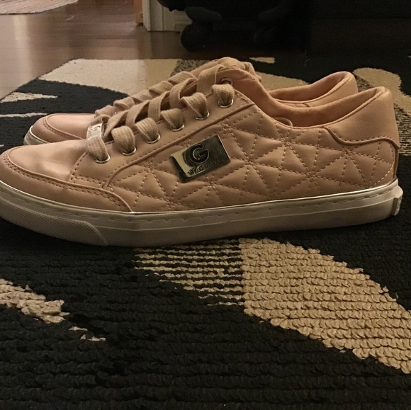 shoes - Picture 2 of 3